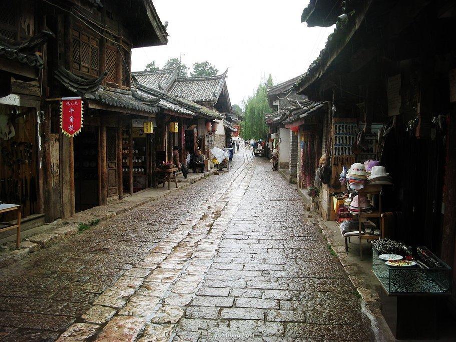 婧婧整理卧室